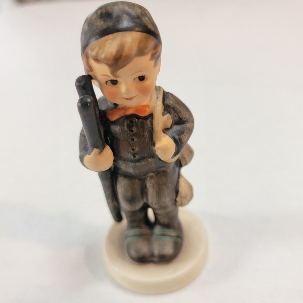 Goebel # 12 2/0 Goebel w/Germany 4 "Chimney Sweep" br. 88